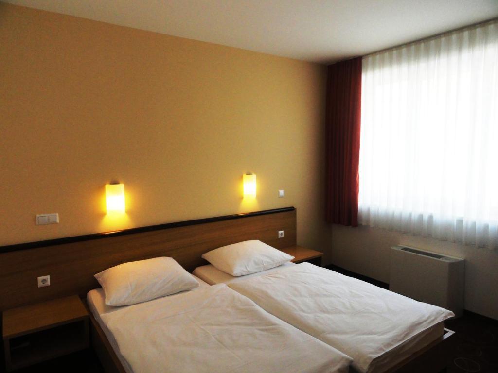 Hotel Bela Krajina Metlika Quarto foto